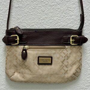TOMMY HILFIGER Monogram Tan Logo Jacquard Crossbody Bag Purse Adjustable Strap